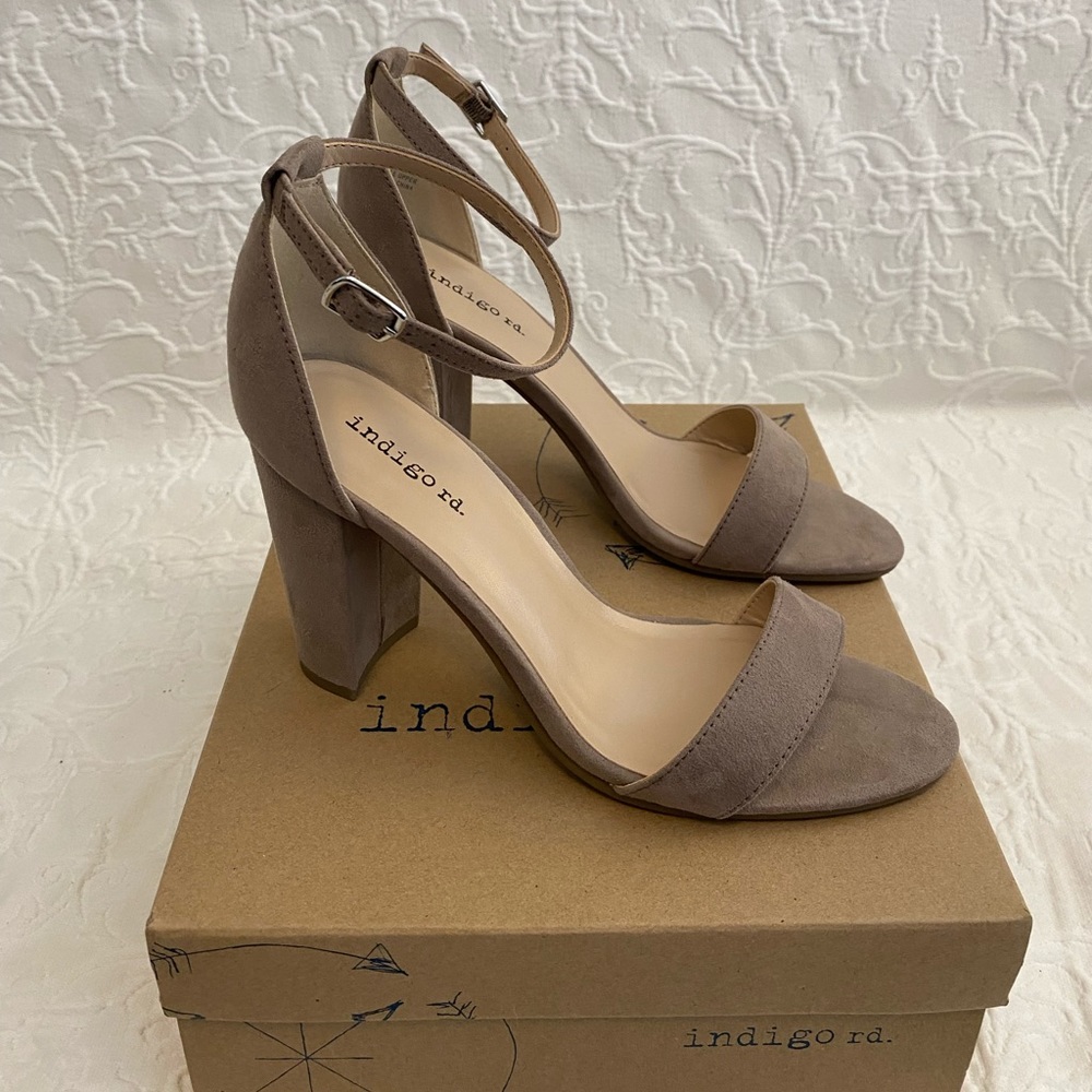 Indigo Rd Bradlee Peep Toe Block Heels (Taupe)